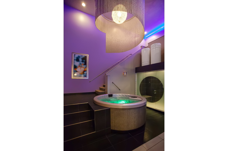 Luxe Suite
